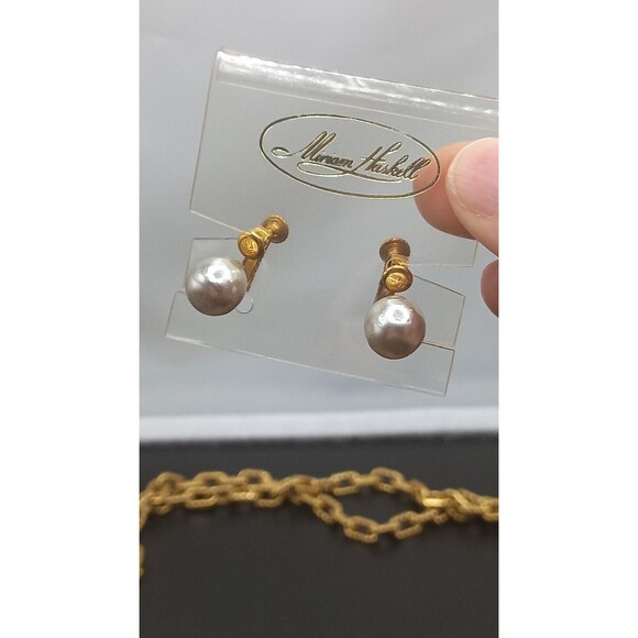 Miriam Haskell Gold/Pearl Filigree Pearls Necklace & Faux Pearl Earrings - Picture 9 of 10